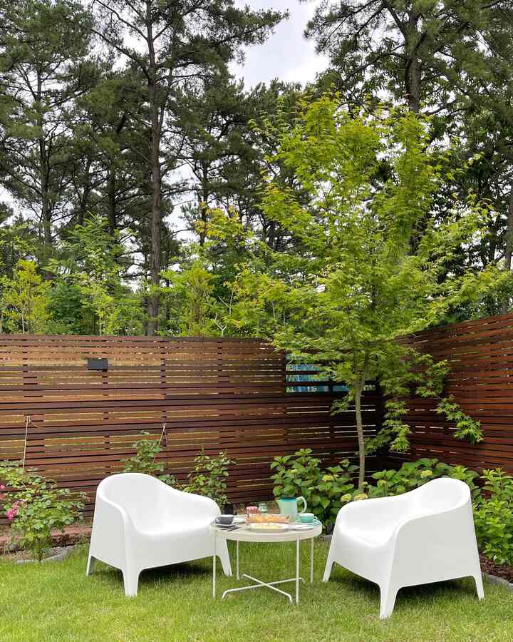 Piknik di halaman membuatku bahagia akhir-akhir ini🌿💚