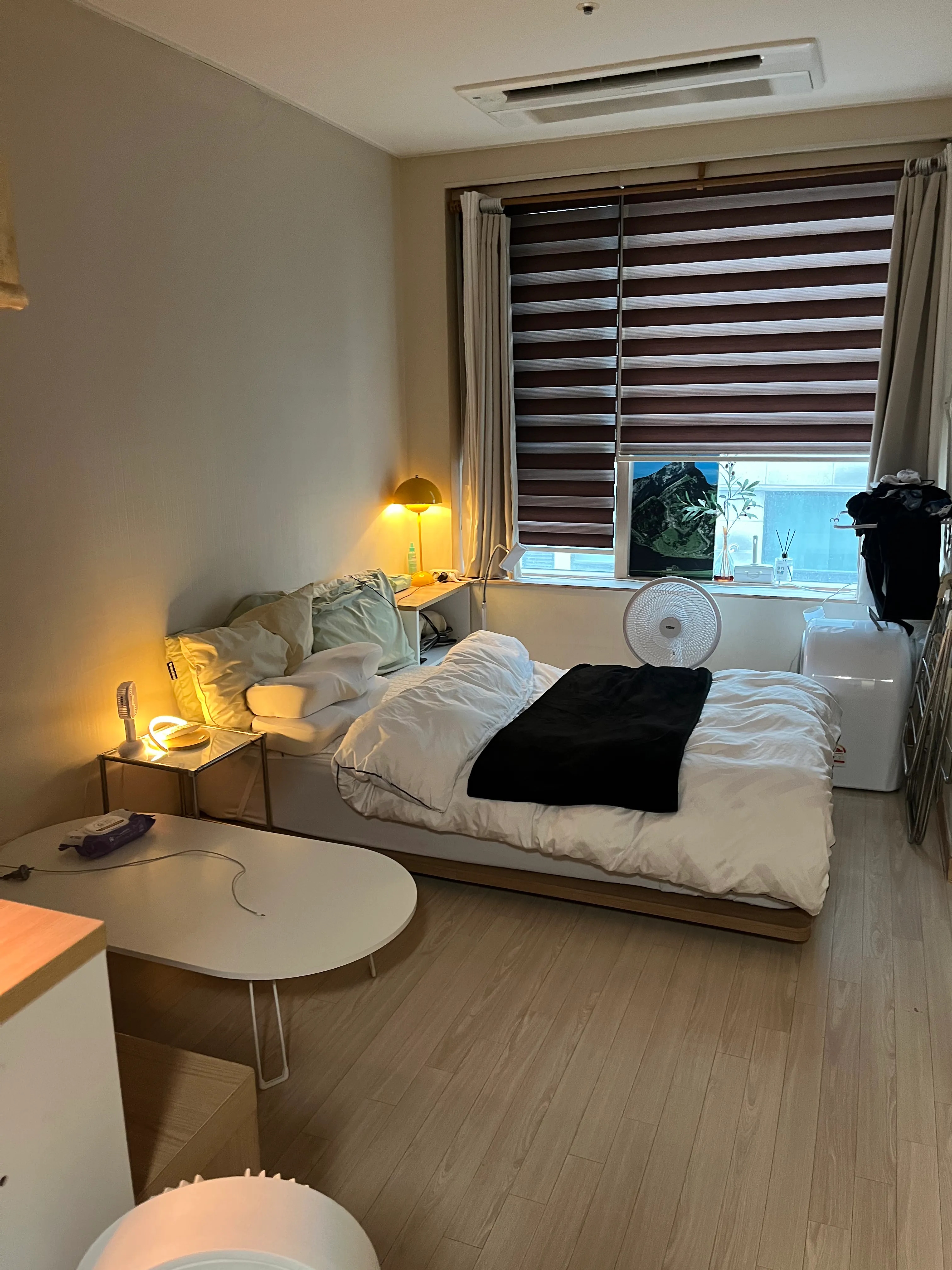 Foldable Oval Low Coffee Table user photo