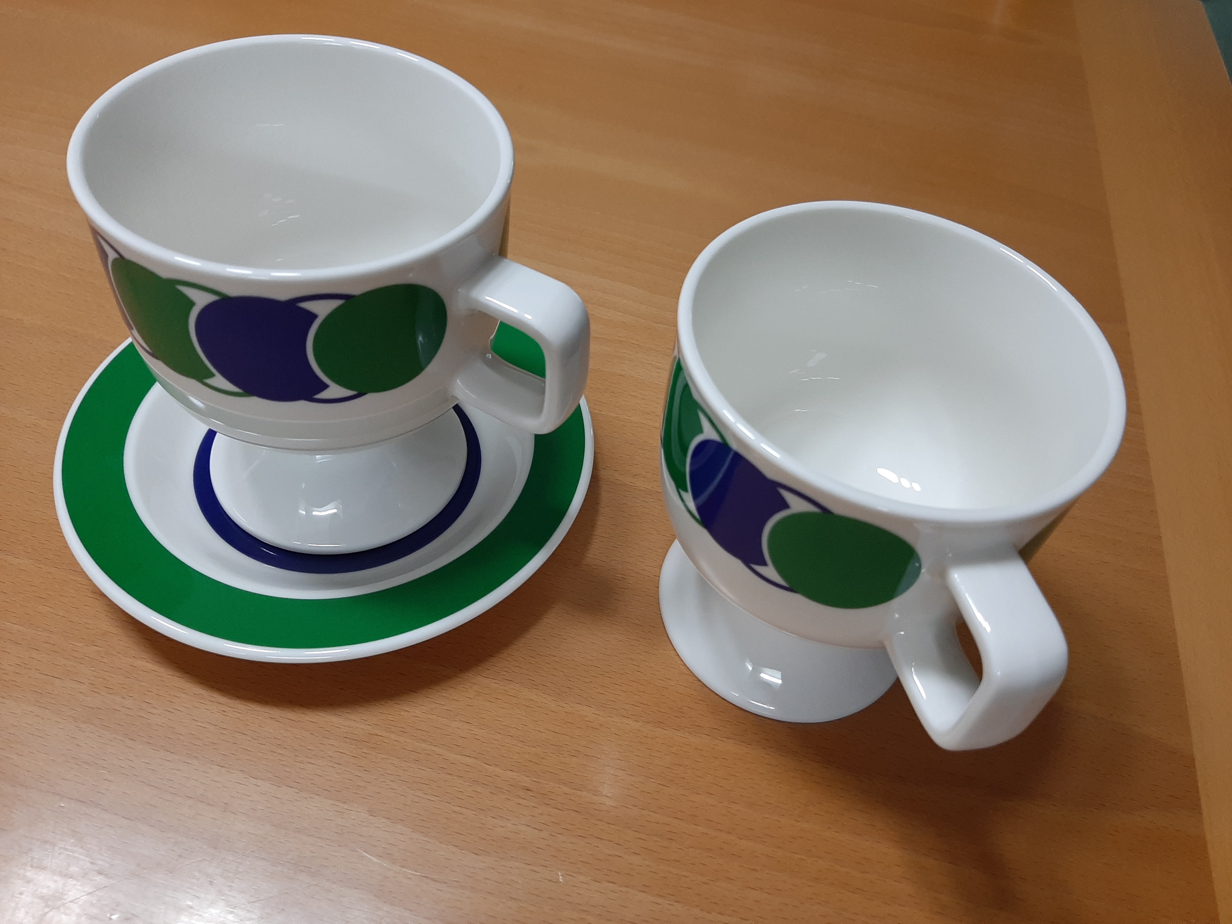 Retro Chain Pedestal Mug user photo