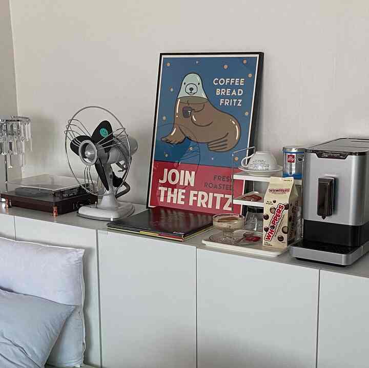 コーヒーマシンができてから週末には無条件にホームカフェオープン！ 今日はアポガトを作ってみましたが、味がないわけにはいかないコーヒーとトゥゲザーの組み合わせ🍨☕️✨全自動コーヒーマシンなので、ボタンで一度は本当に美味しいコーヒーが出てくるので怠惰な私にはぴったりな製品😌2週間使ってみると洗浄する方法も本当に簡単で蒸しで私の心に撃ちます..🫶🏻