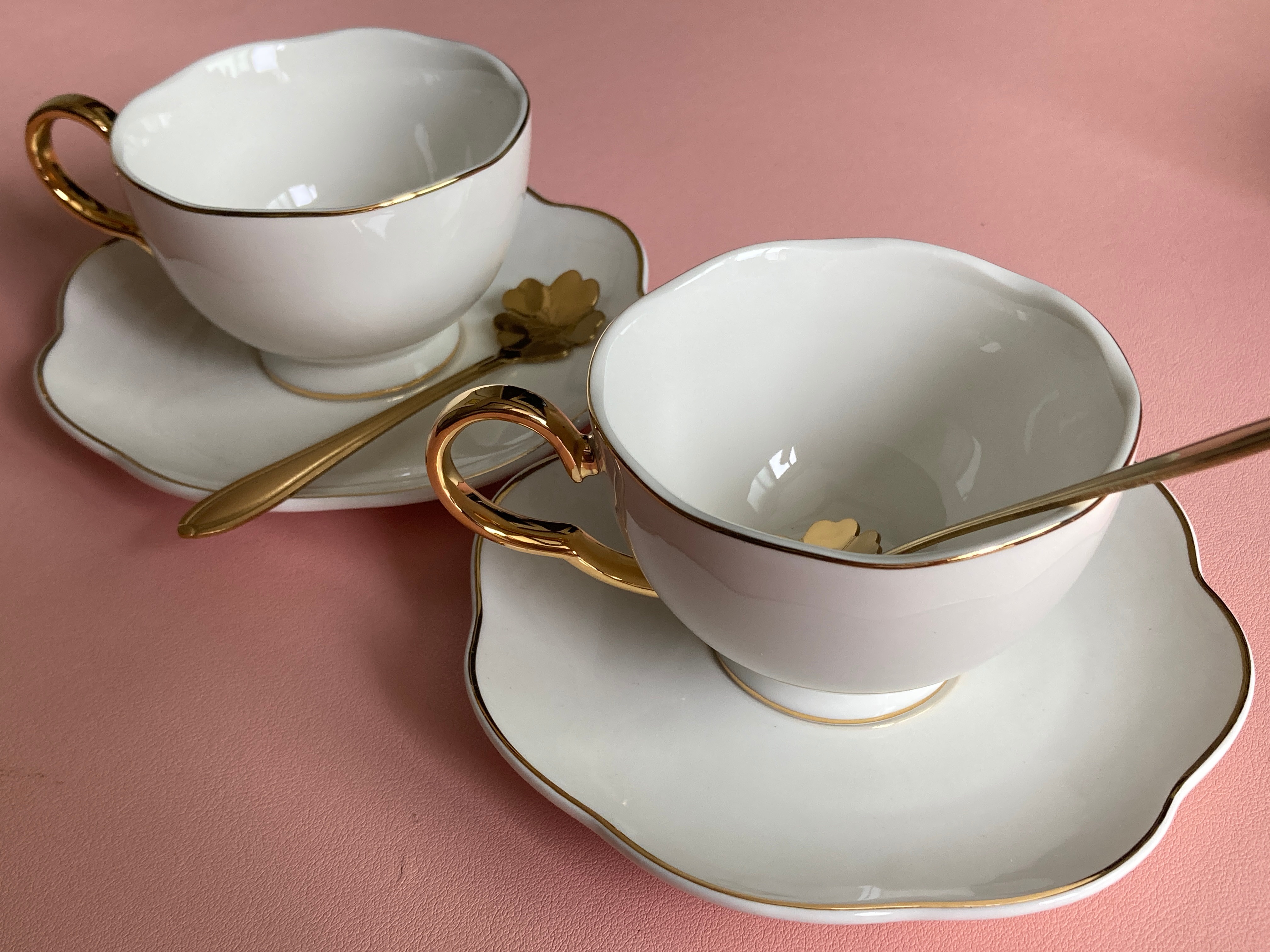 The Gold Lotus White Coffee Cup Set user photo