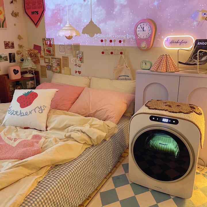 Pink and white toned 6-tatami bedroom featuring bedding and pillows in cozy setting