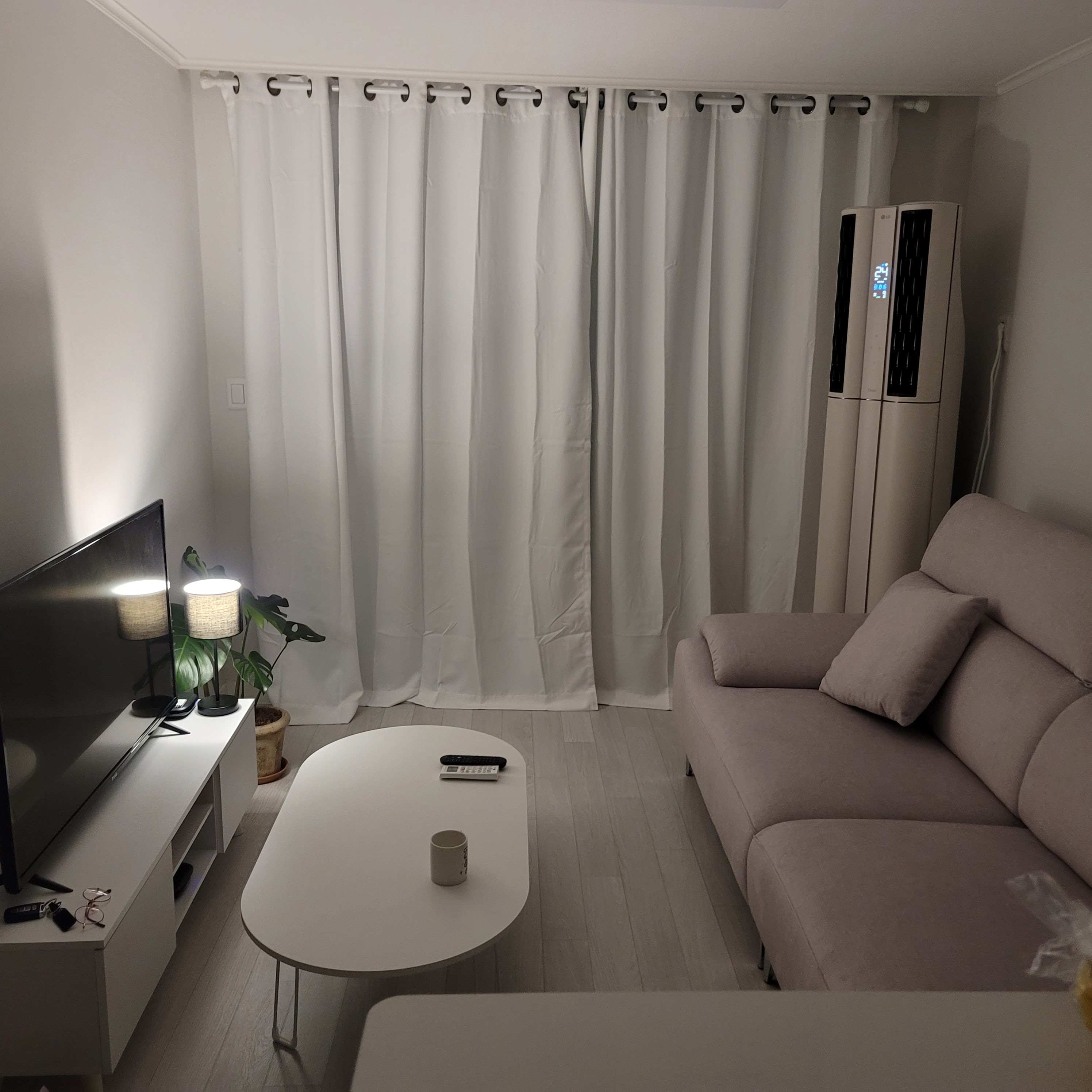 Foldable Oval Low Coffee Table user photo