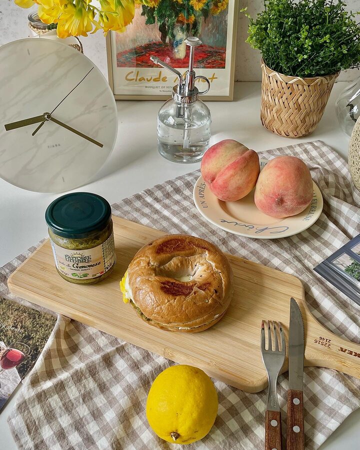 short form carousel card thumbnail