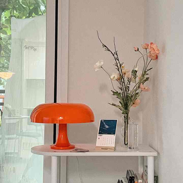 Tagged posts featuring Bubbled Glass Vase 3