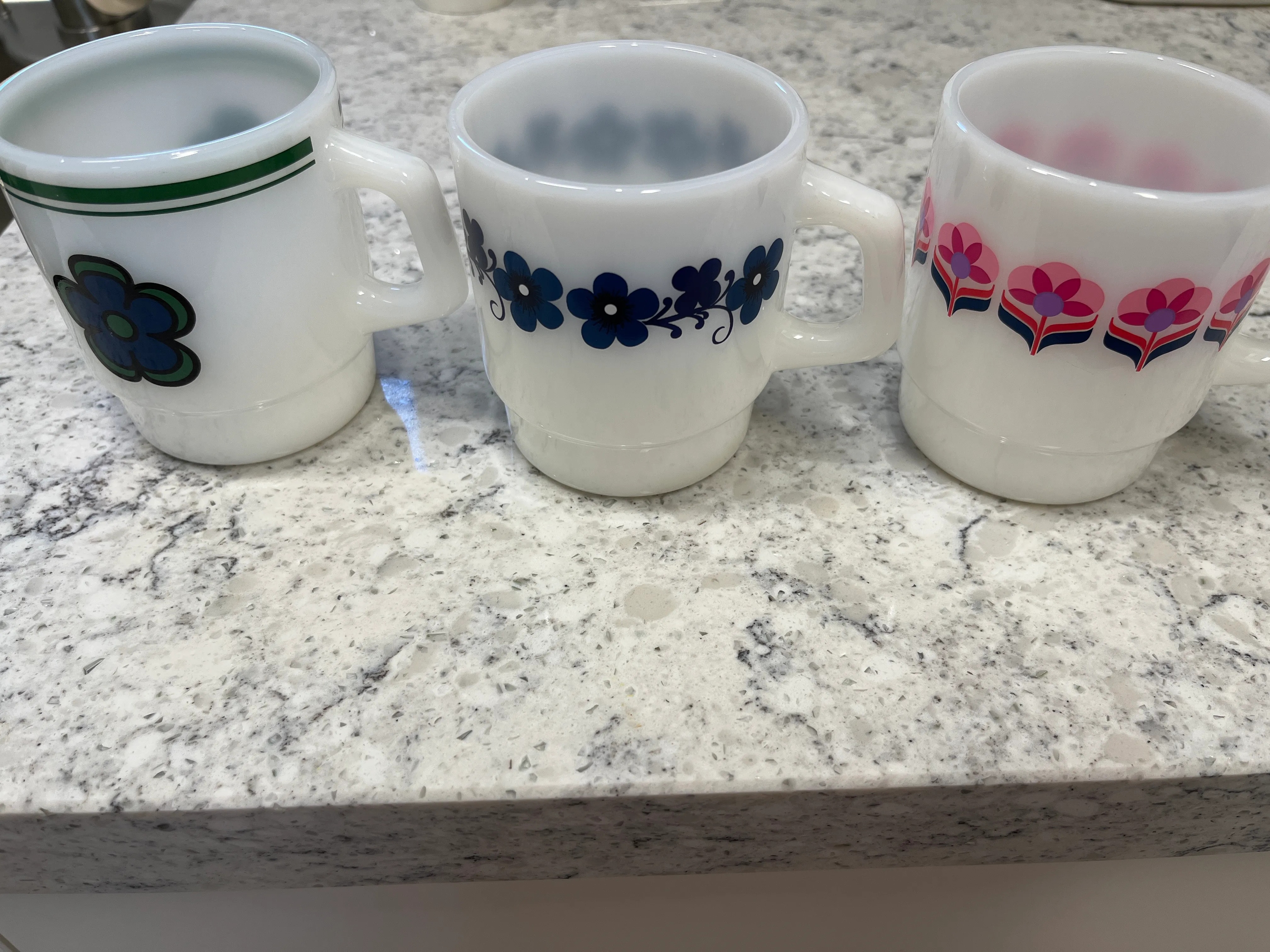 Syracuse Pattern Milk Glass Mug user photo