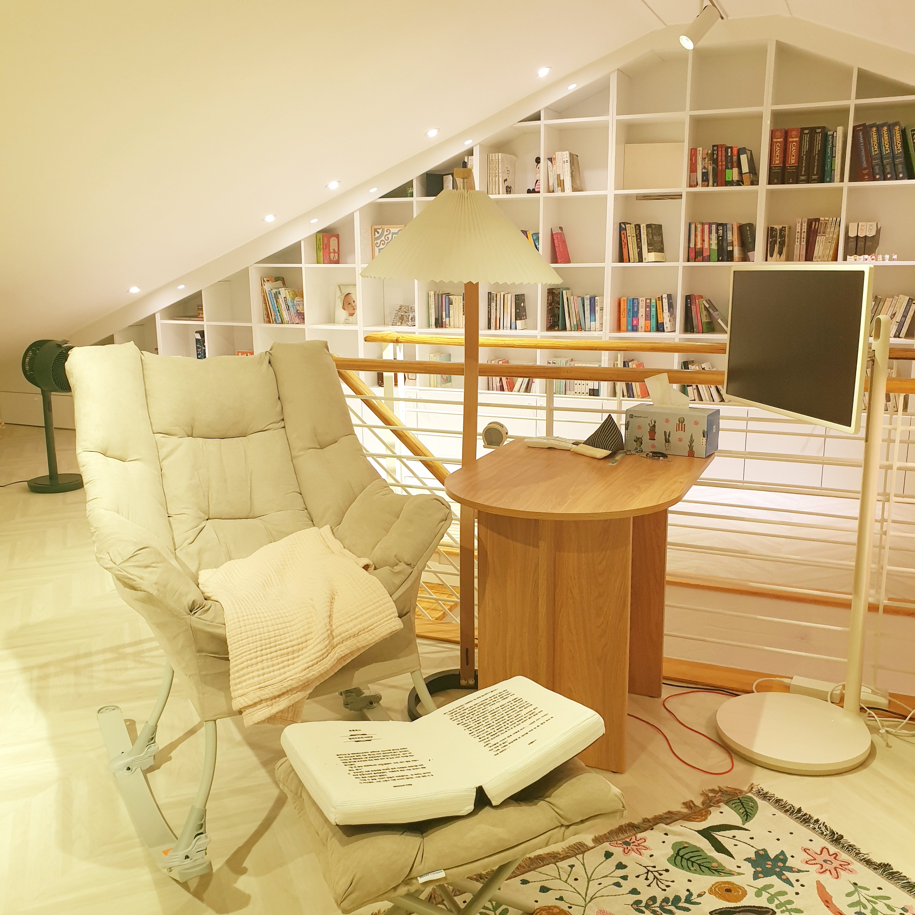 Semi-Oval Dining Table (31.5