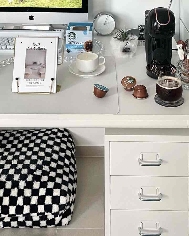 コーヒー付きデスクテリア🤤..☕️