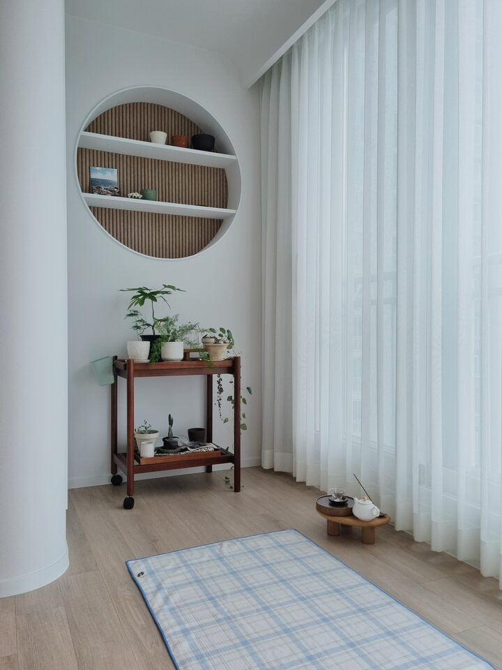 short form carousel card thumbnail