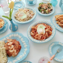 저는 E순이 인것 같아요😍
지인들과  같이 수다 떨면서 맛있는거 먹는게  넘 행복해요