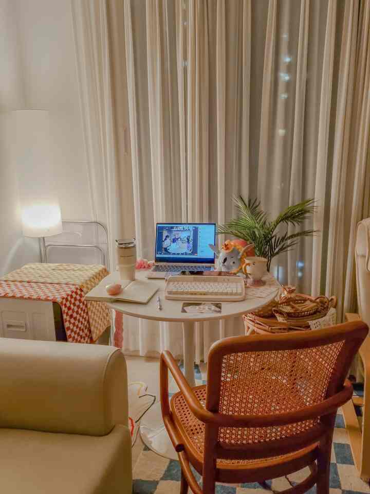 Oh! Kelas rumah ✨️
Merekam rumah Anda, mengubah hidup Anda

-Beri nama rumah kami
-Penyelesaian daripada kesempurnaan
-Tidak ada sensor mandiri
-Secara konsisten menulis buku harian
-Kumpulkan, atur, bagikan

🏷Ingat!
-Ini menjadi istimewa saat kamu mengumpulkannya.
-Semuanya terlupakan jika tidak dibicarakan.