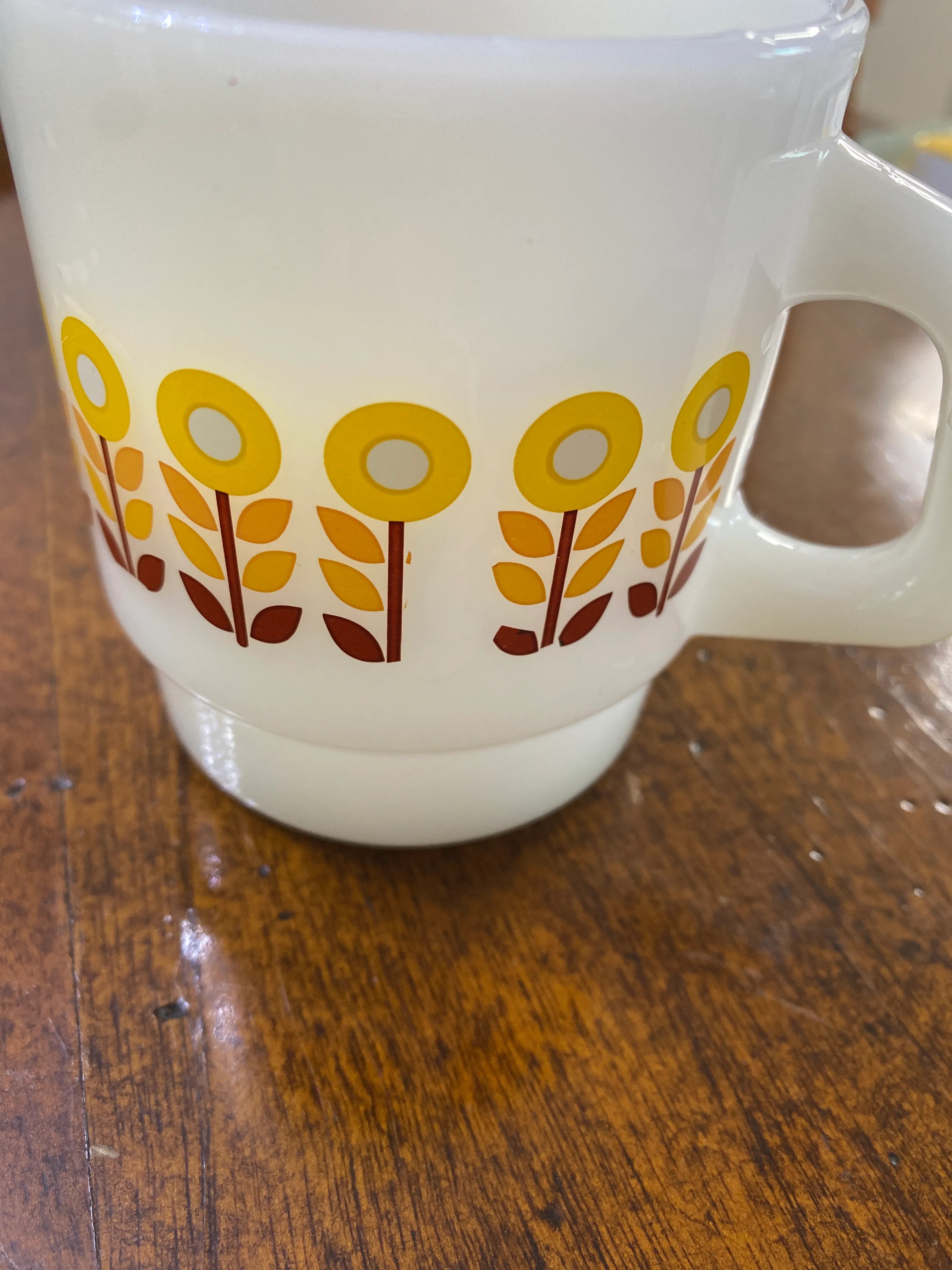 Syracuse Pattern Milk Glass Mug user photo