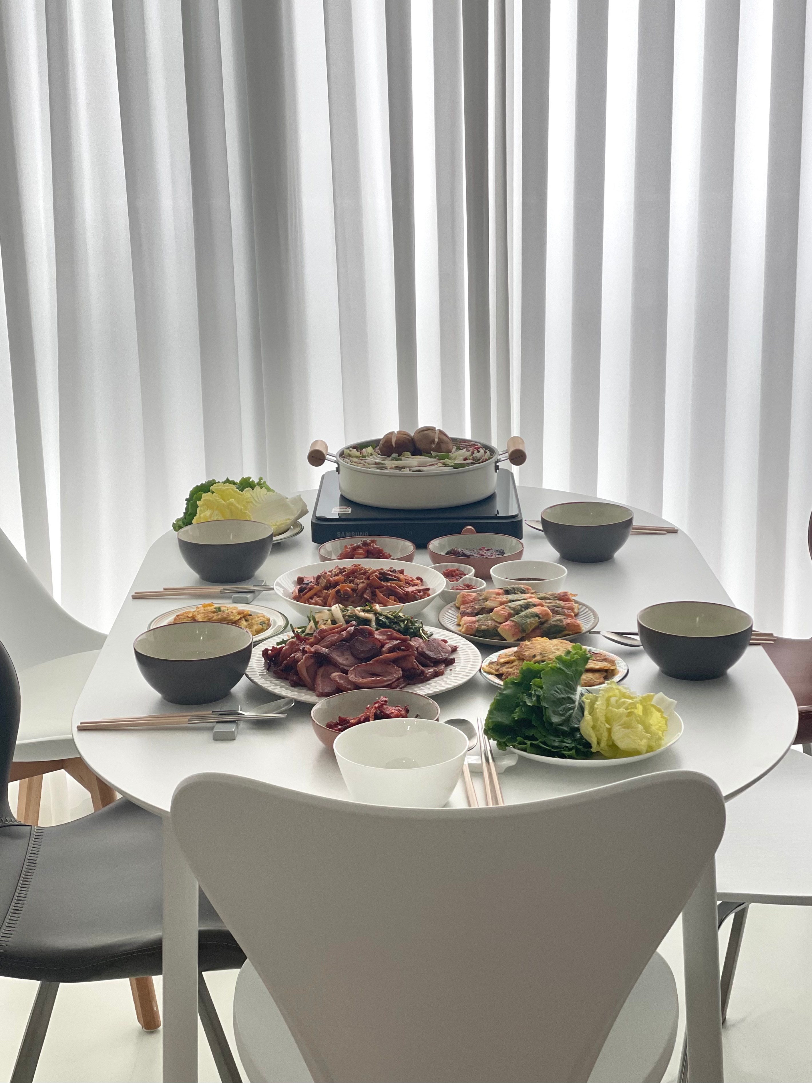 Seoul Minimalist Matte Spoon & Chopstick Set for 4 (8-Piece) user photo