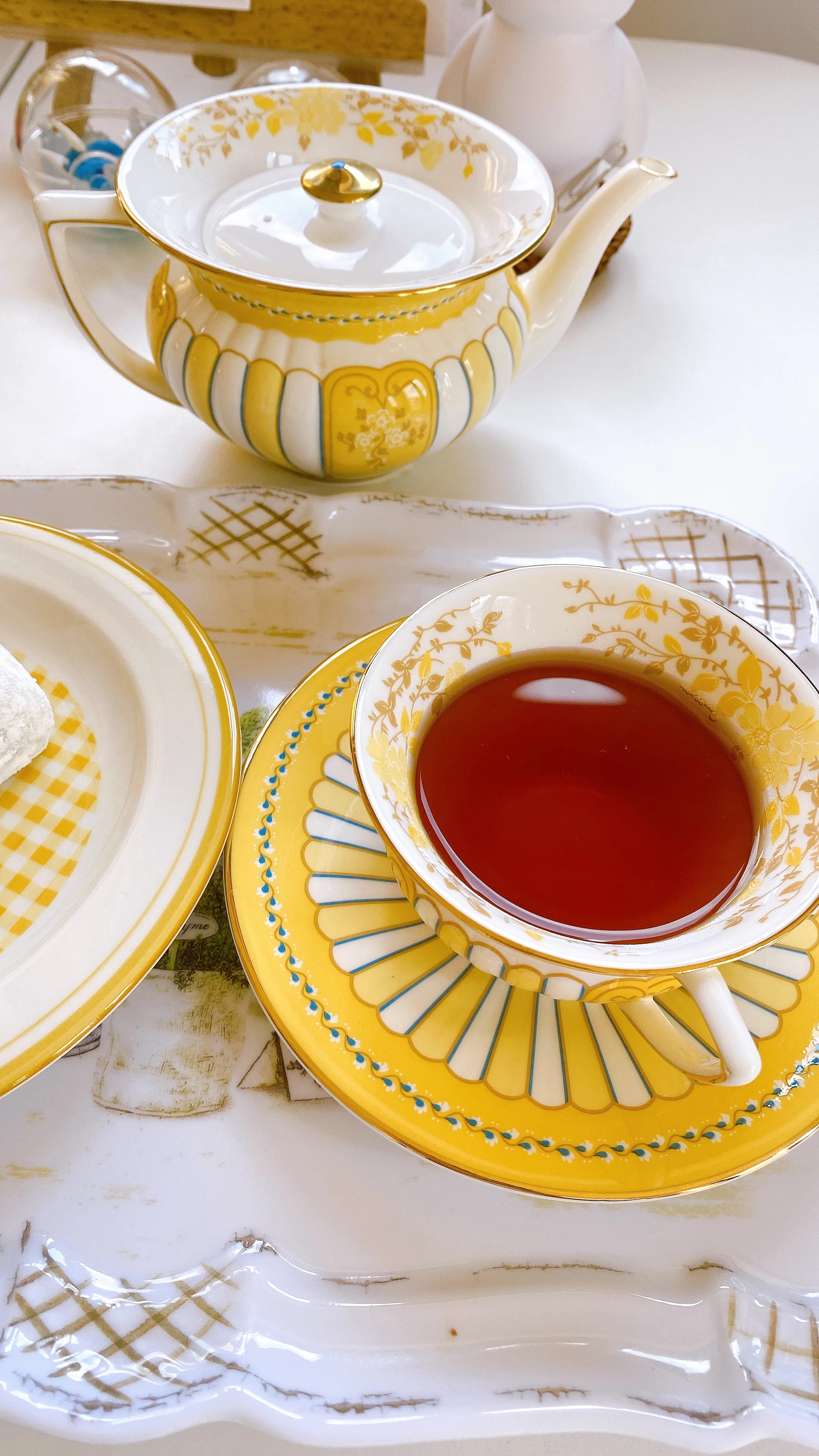 Coucou Retro Charm Dinner Plate - 9