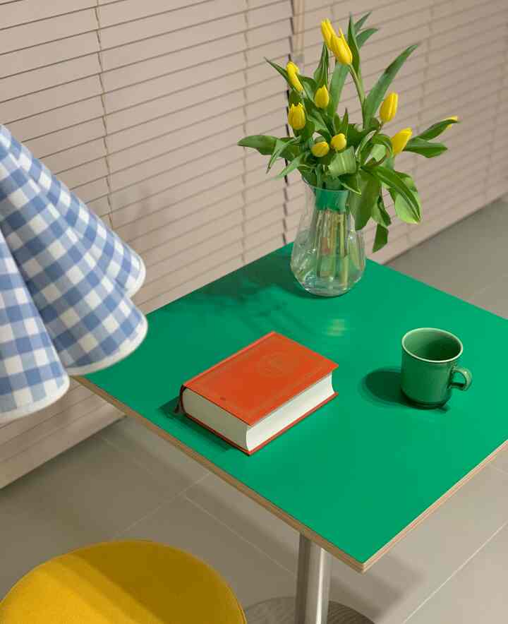 Little Women adalah novel yang sangat saya sukai, dan dramanya ditayangkan di TV akhir-akhir ini. Tentu ceritanya berbeda, tapi saya ingin melihatnya lagi, jadi saya keluarkan haha.