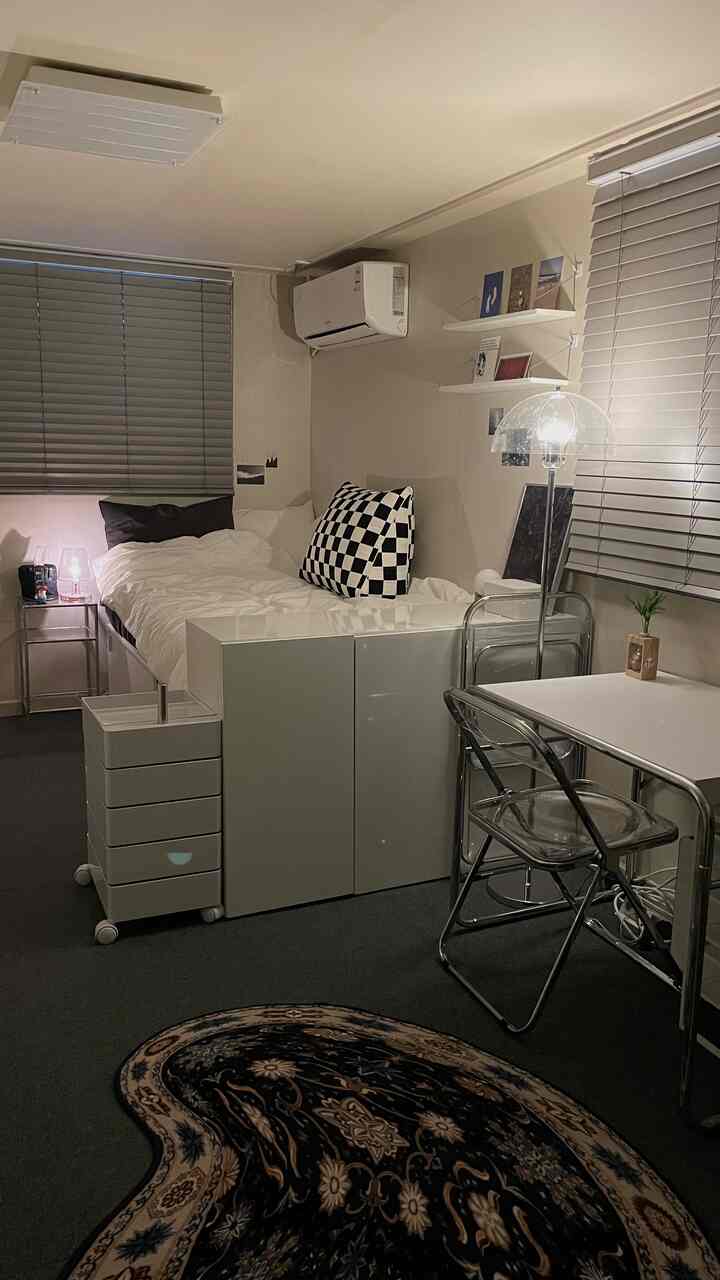 A clean and decent 8-pyeong male studio in Seoul..💭🫧