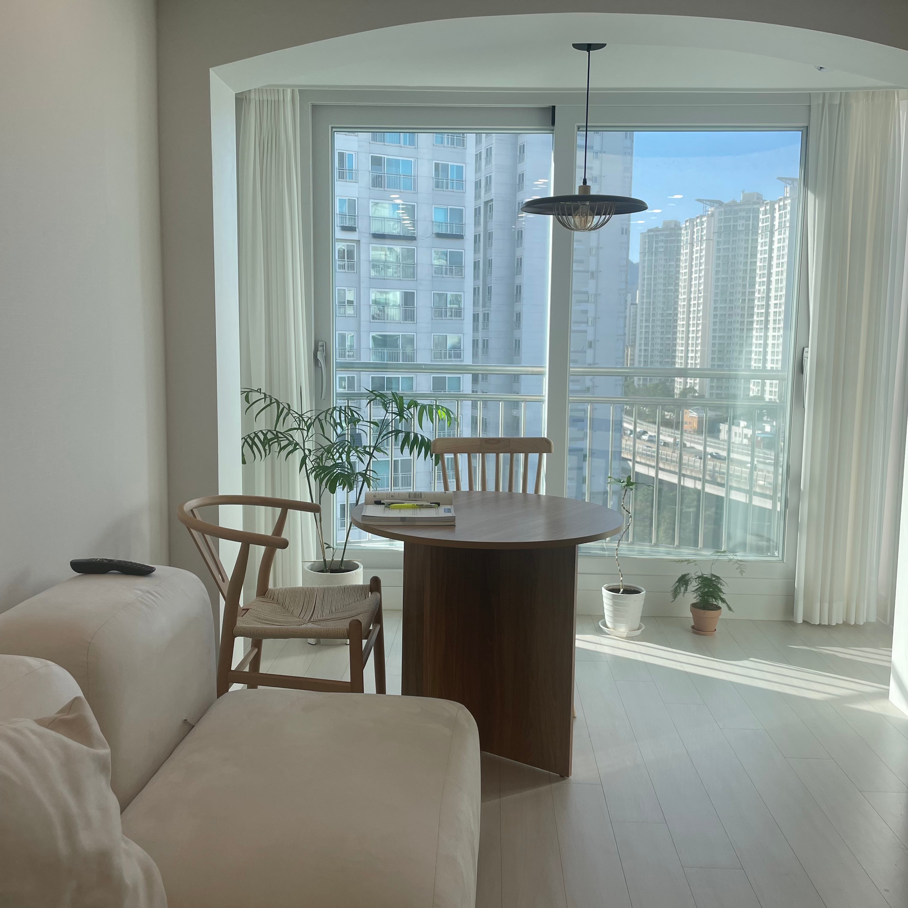 Small Round Dining Table user photo