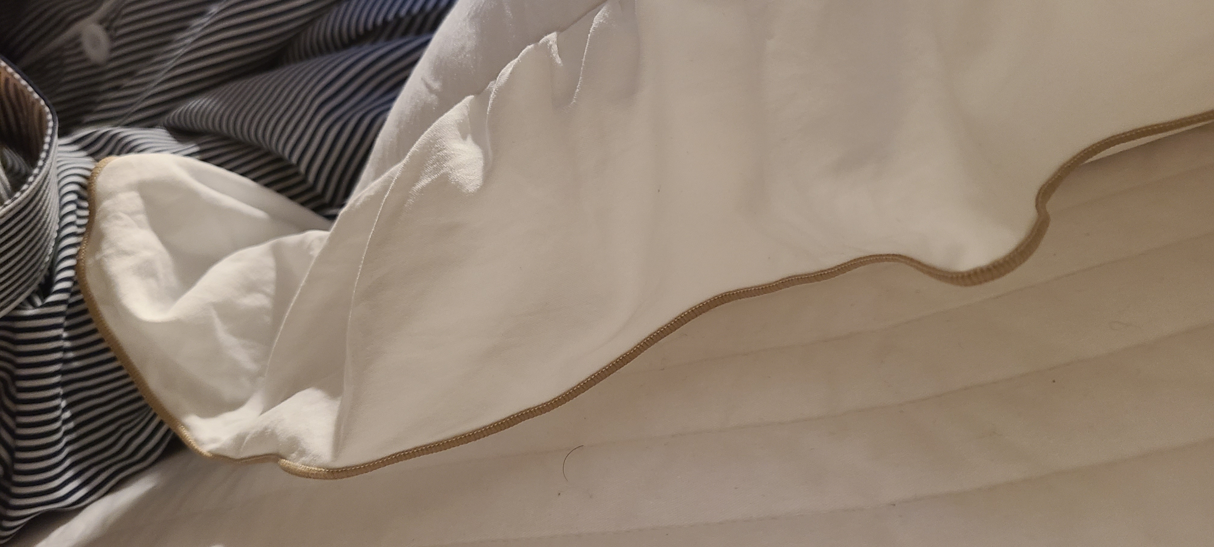 Soft Mood Hotel Frill Pillowcase user photo