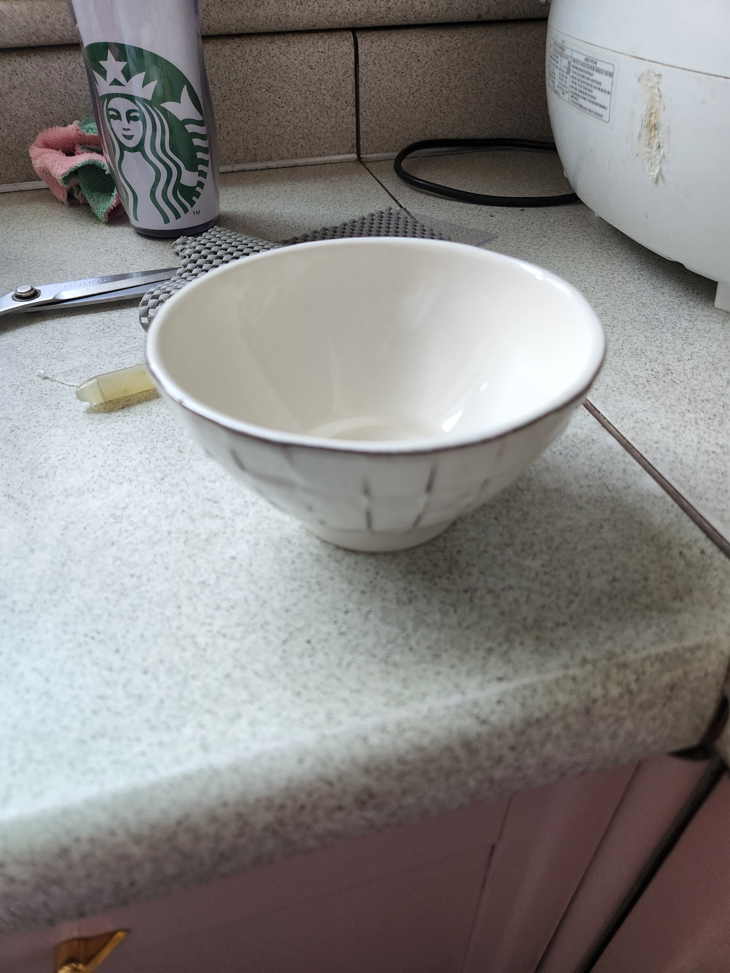 Soft Grid Ceramic Bowl user photo