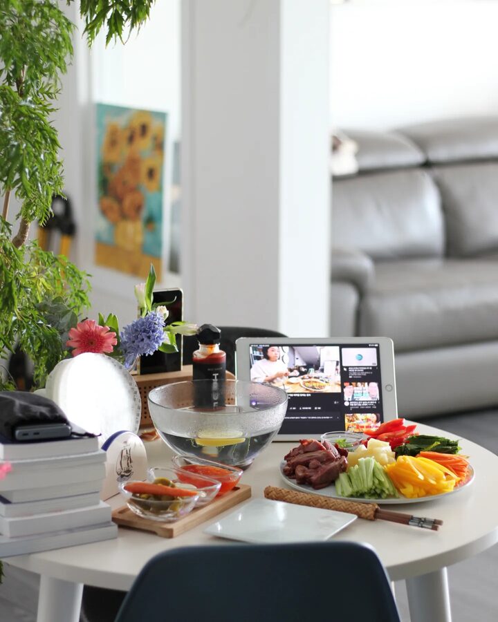 short form carousel card thumbnail