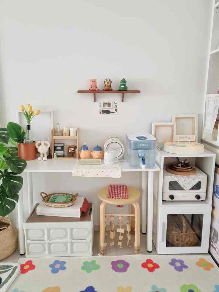 オリビューアl不快感なしに何でも簡単ブリタフィルター型浄水器💙
フィルターを入れた後、水だけを注いだら終わり！
思ったよりも便利で環境にやさしいです。 

4週間ごとにフィルタを交換するタイミングを教えてください 
メモのふたがあるので、フィルターの交換時期
別にチェックしないでください。