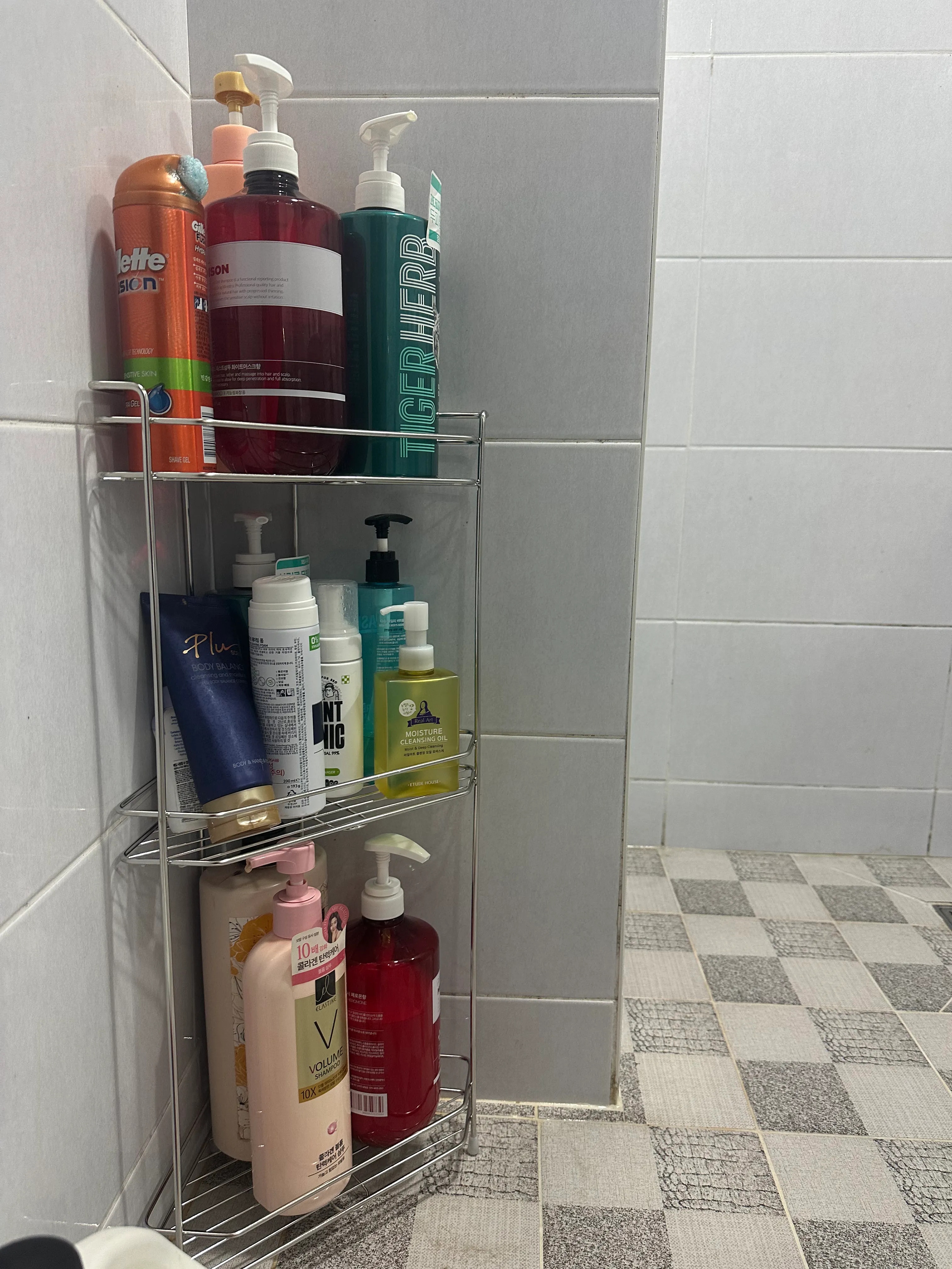 3-Tier Stainless Steel Bathroom Corner Shelf user photo