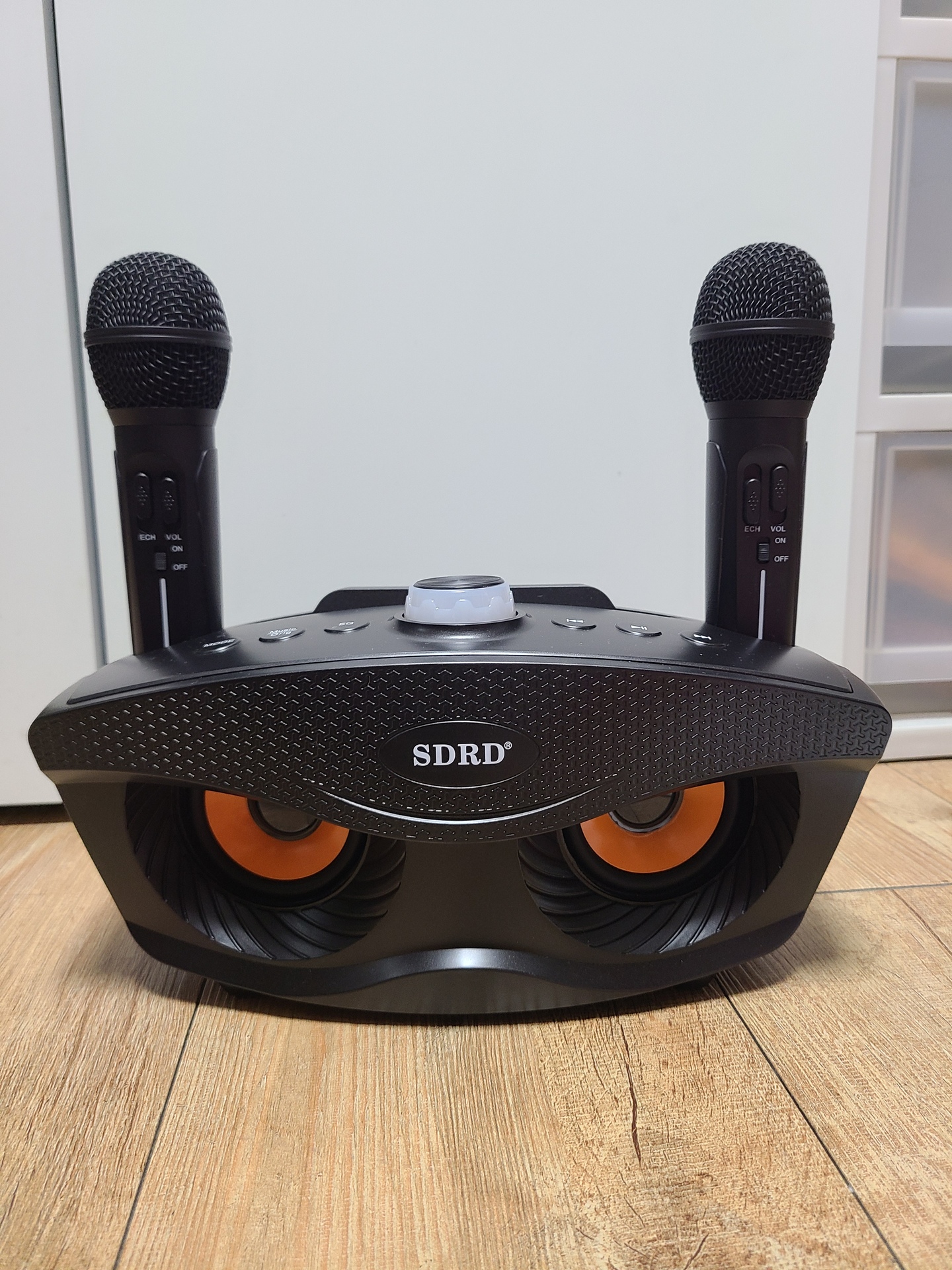 SDRD SD-306 ワイヤレスファミリーカラオケシステム（マイク2本付属） SDRD SD-306 カラオケマシン ポータブルスピーカー Bluetooth カラオケ