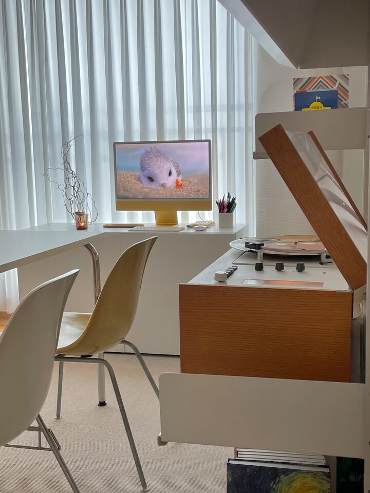 short form carousel card thumbnail