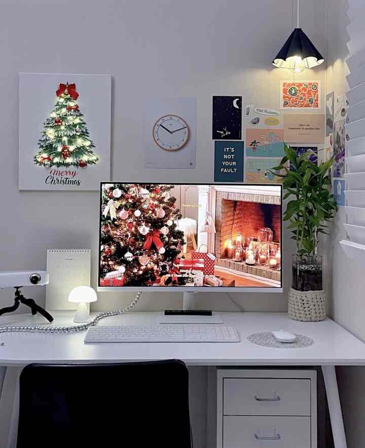 I'm serious about Christmas🎄