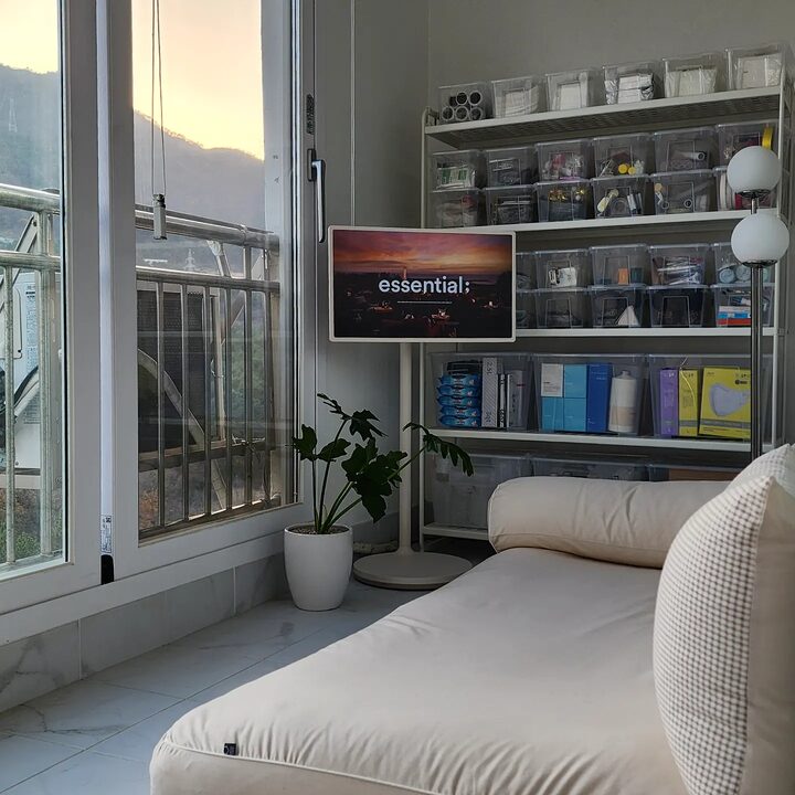 short form carousel card thumbnail