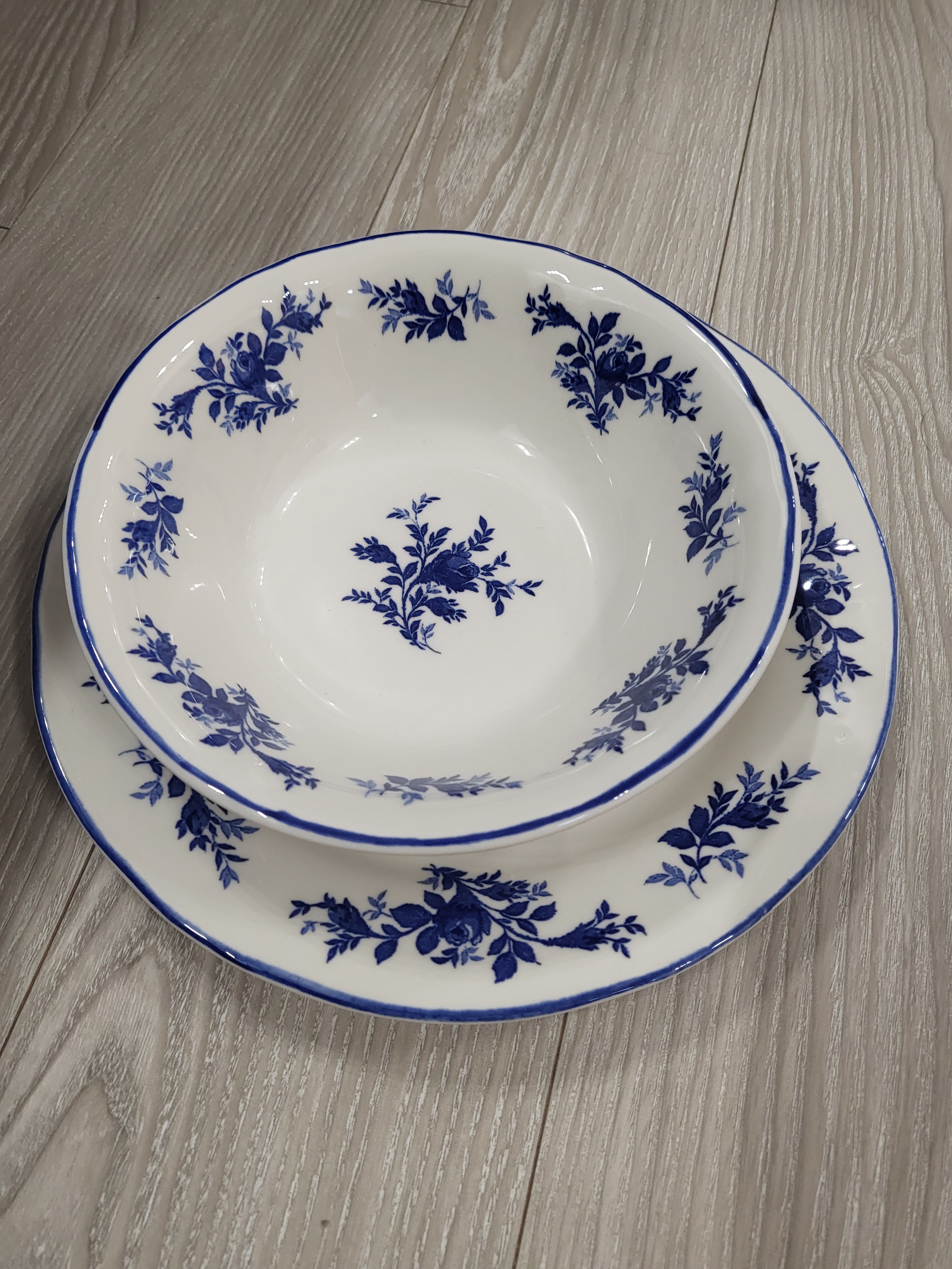 Claytan Vintage Floral Deep Plate user photo