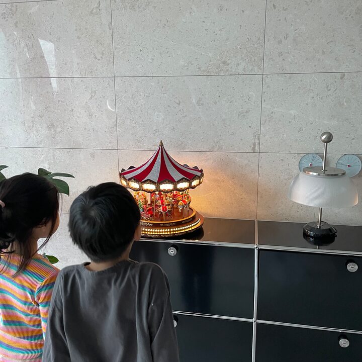 short form carousel card thumbnail