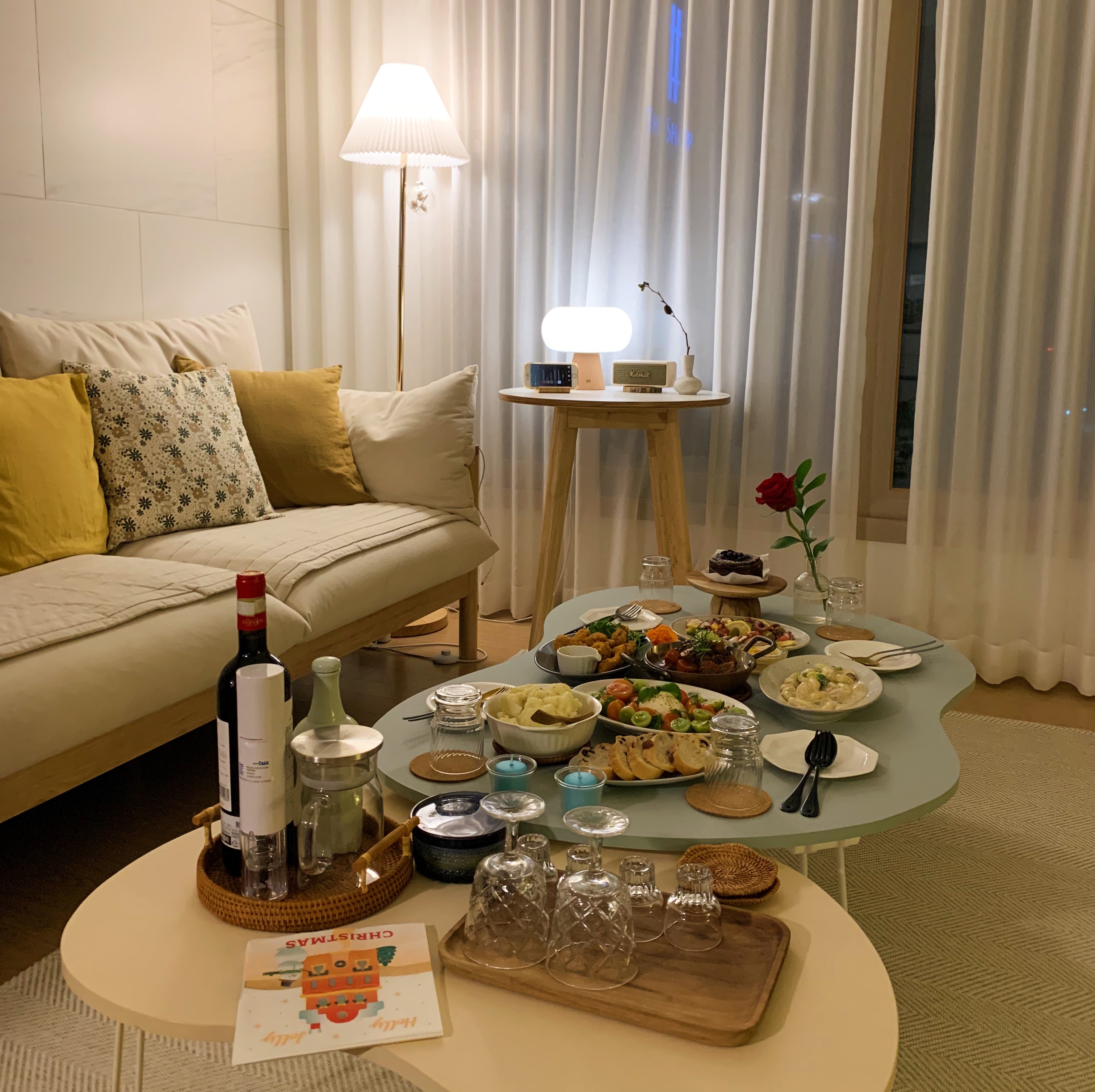 Supermat Apple Objet Folding Table user photo