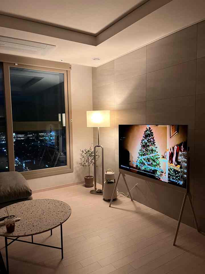 Tagged posts featuring UPPVIND Floor Lamp 1