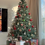 낮에는 또다른 매력을 보여주는 트리🎄