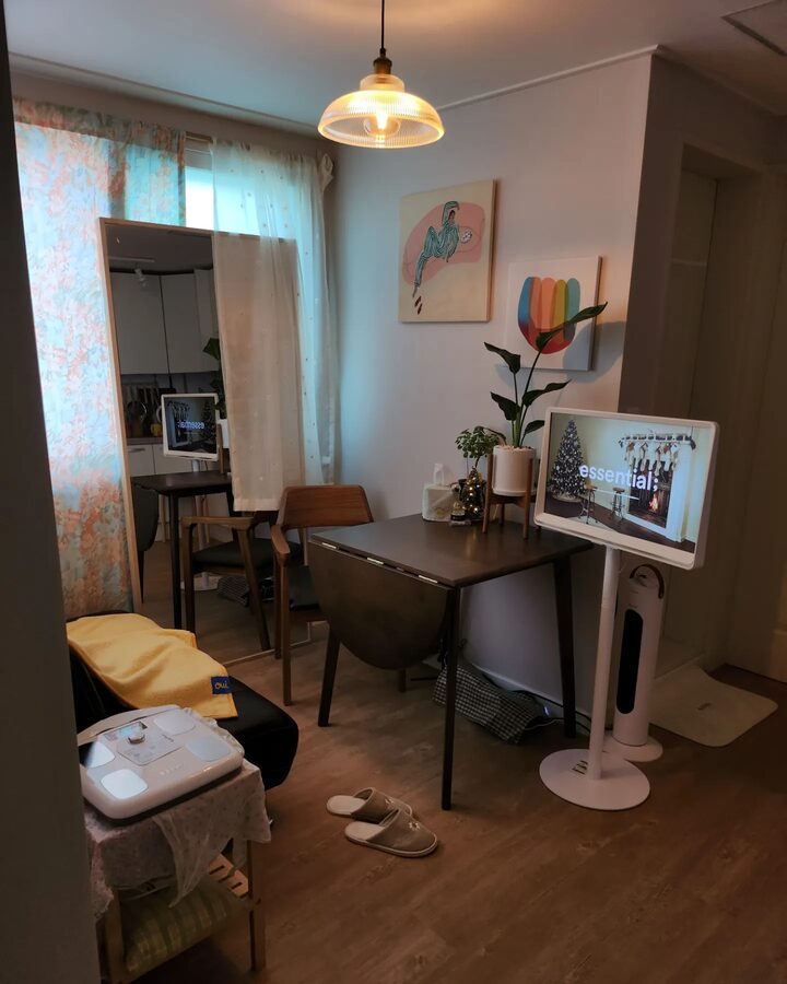 short form carousel card thumbnail