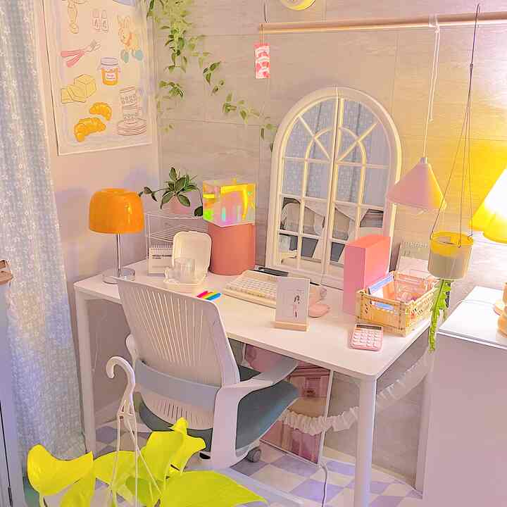 A desk calendar neatly placed on the desk💕
This is a product that will be with you in the coming year of 2023〰️
You can use it as a desk calendar, or you can use it as a postcard

and stick it on the wall🏠
It's also fun to look at the pictures drawn one by one💕