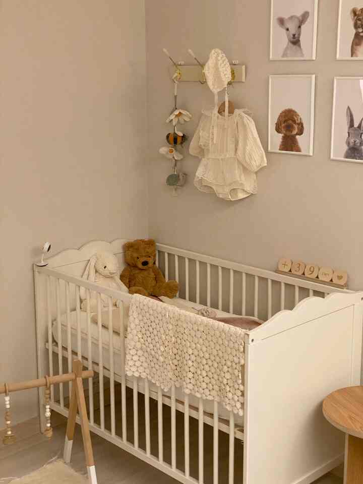 ✽ The house where the child lives ✽
The house of light and fruit I wanted to make the baby's room a warm space! 
A space decorated with a combination of wood and white 🤍