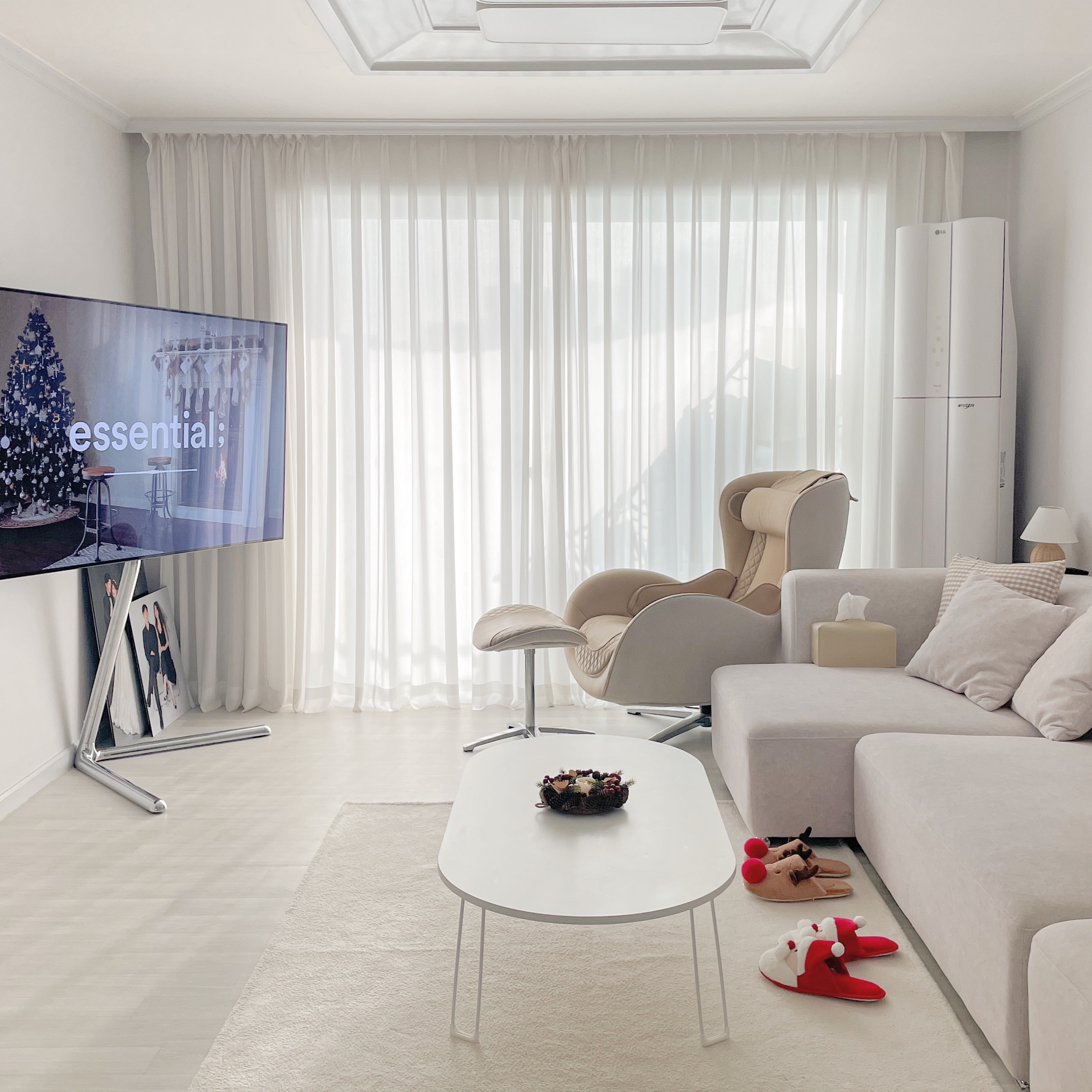 Foldable Oval Low Coffee Table user photo