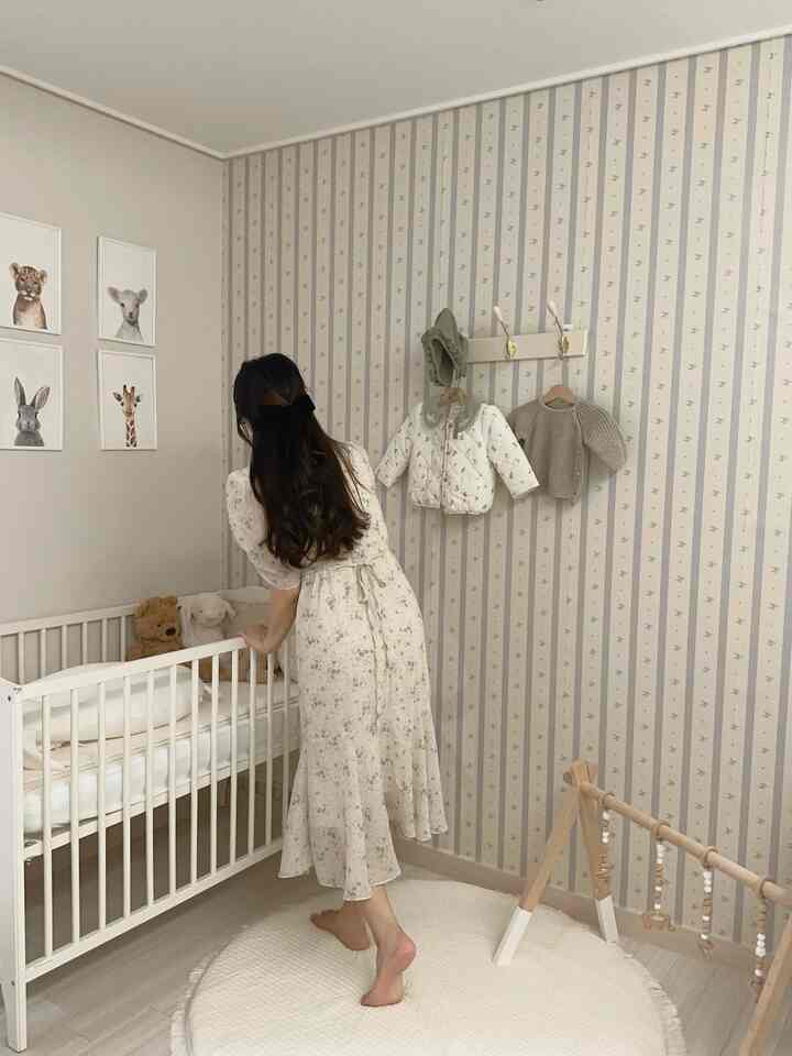 ✽ French-style baby room ✽ 

If I had a baby, I wanted to decorate the room like a fairy tale -🤍 
I don't have many baby toys yet because he's only 2 months old, but I plan to gradually accumulate them in the future.