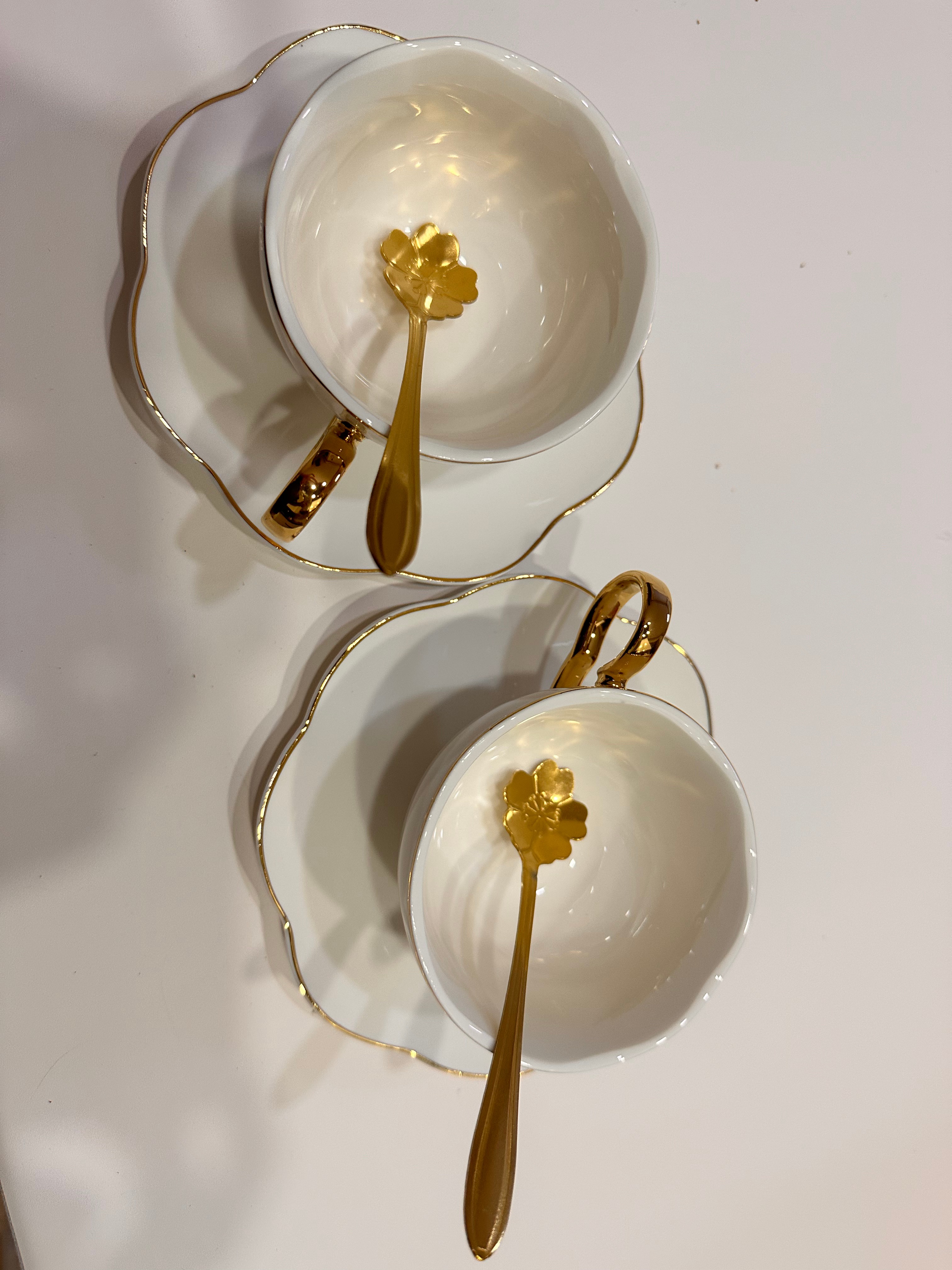 The Gold Lotus White Coffee Cup Set user photo