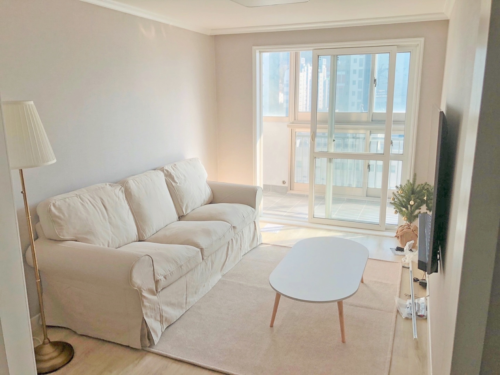 Plain Living Room Coffee Table user photo