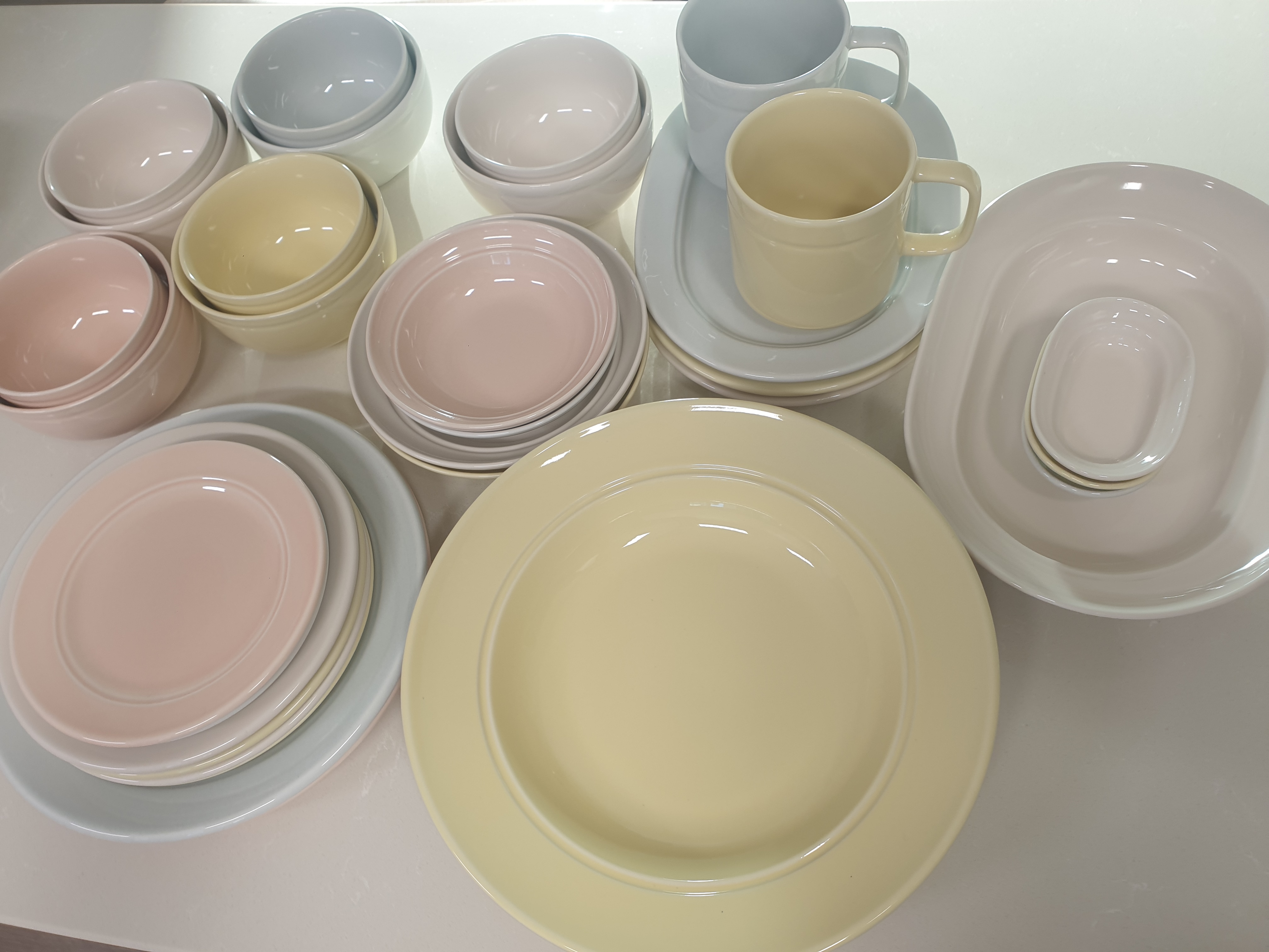 Le Pallet Dinnerware Set for 2 (9-Piece) user photo