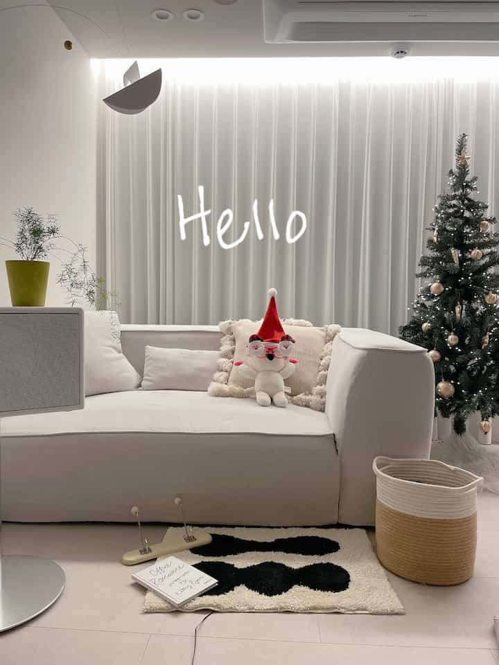 Hello:)
Who am I?

Guess my identity🤍❤