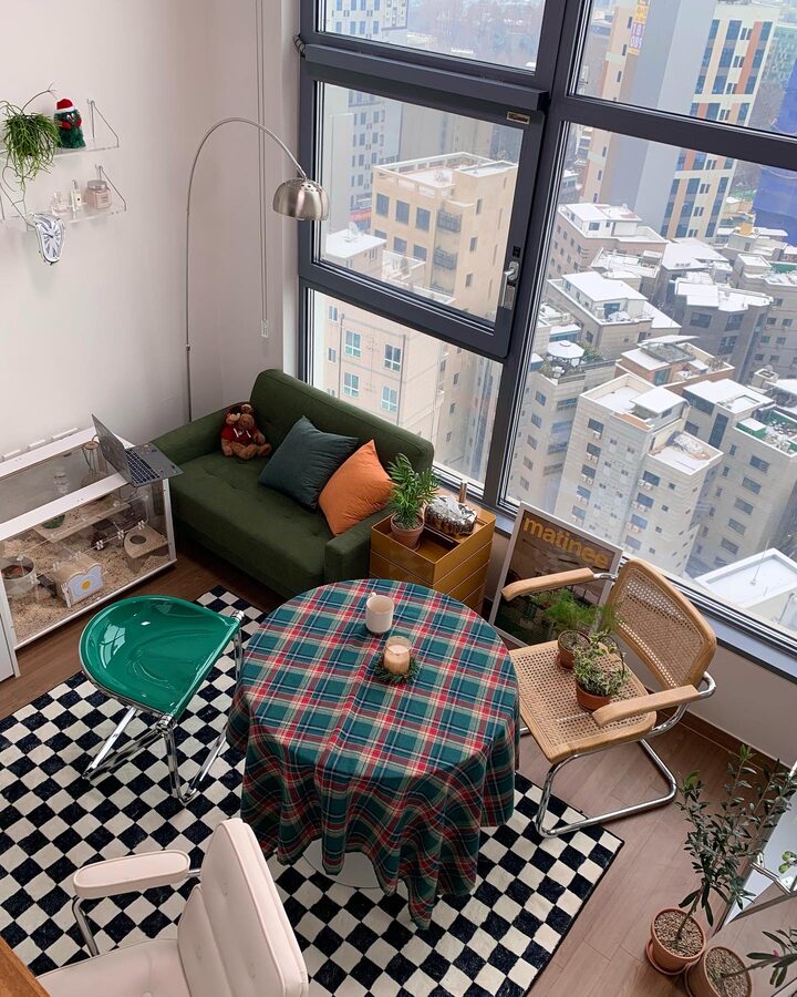 short form carousel card thumbnail