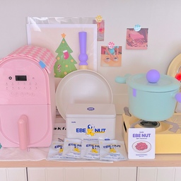 귀여운 홈카페존이에요💛🤍🧸