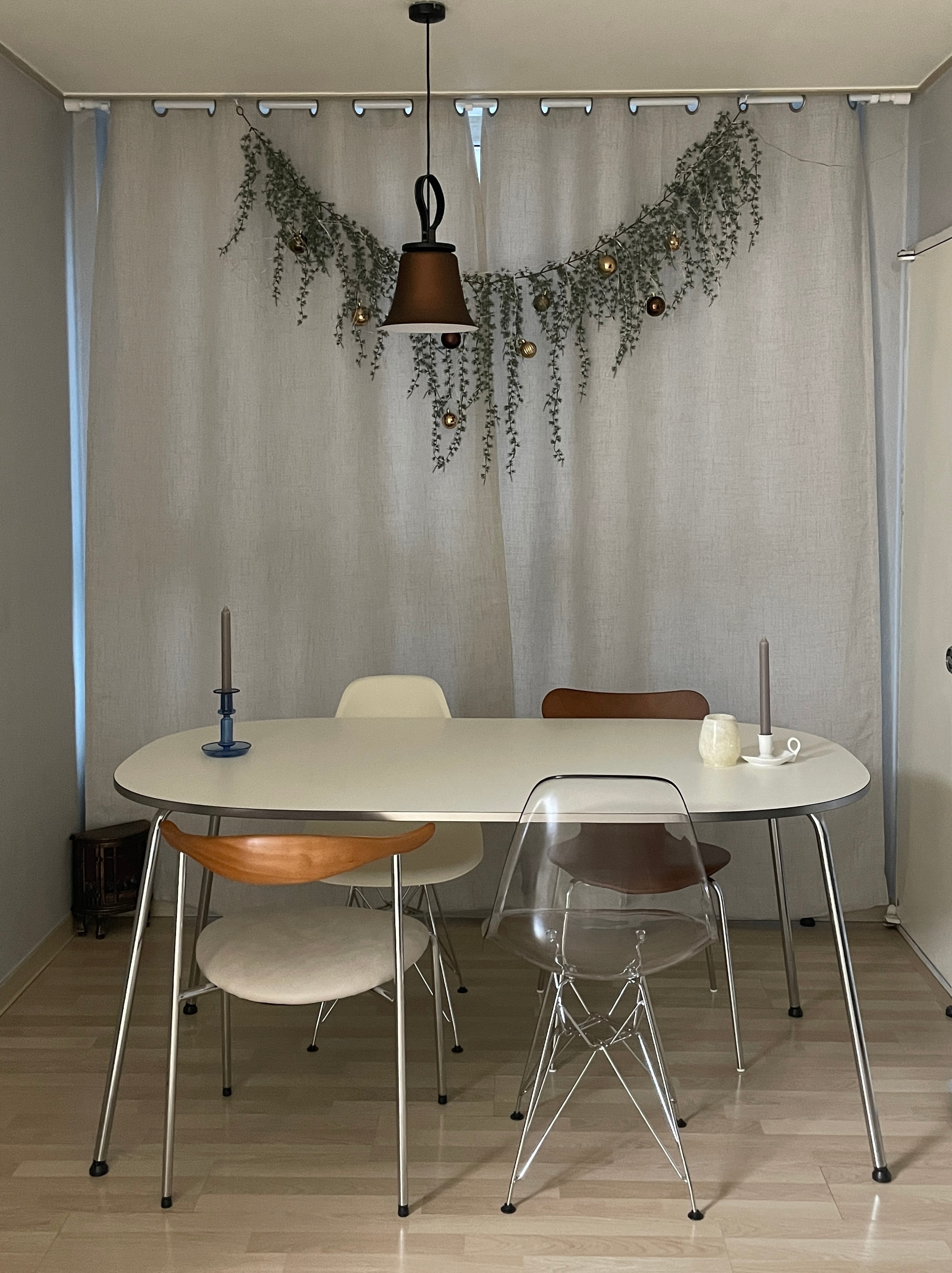 Mid Century Wooden Back Dining Chair user photo