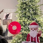 크리스마스는 선물을 준비하고 주고받는것만으로도 너무 설레이는 행복한 날인 것 같아요 :)
