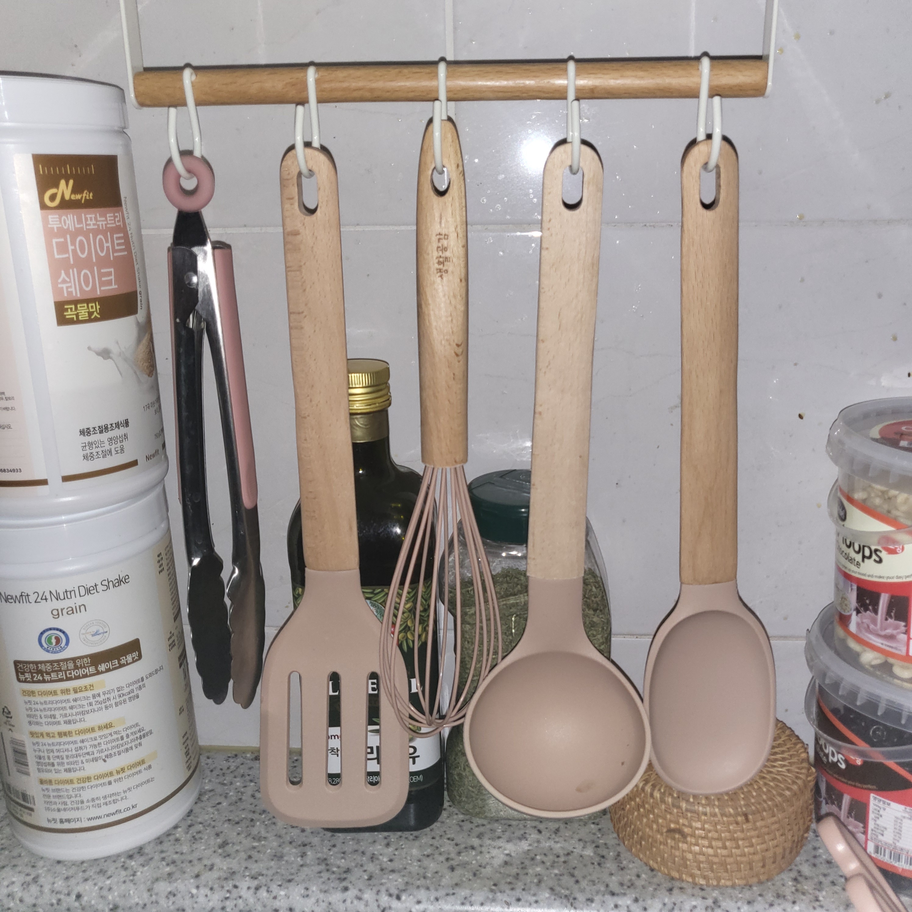 Neo Woody Pink Kitchen Utensil Set (4-Piece) user photo