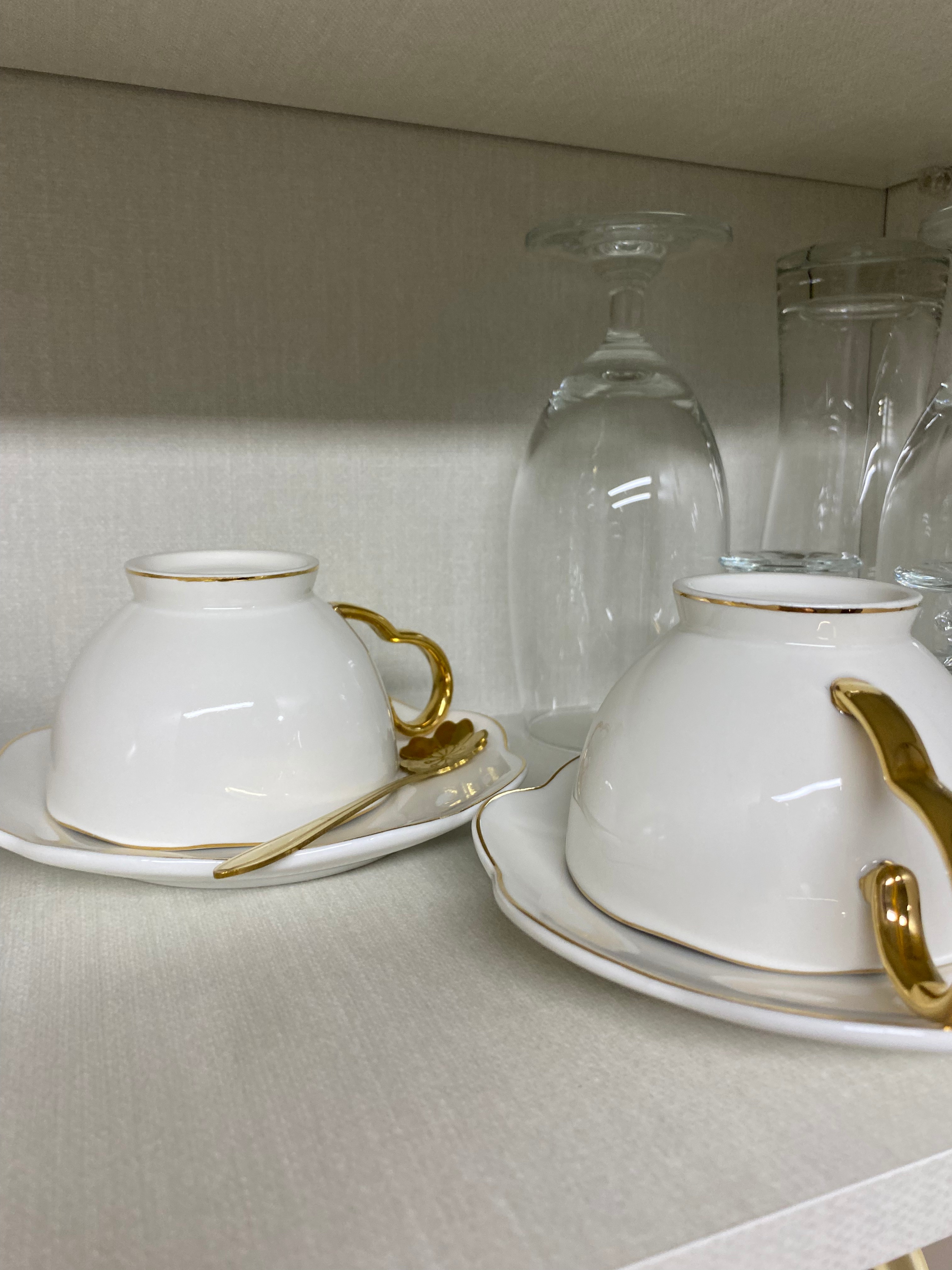 The Gold Lotus White Coffee Cup Set user photo